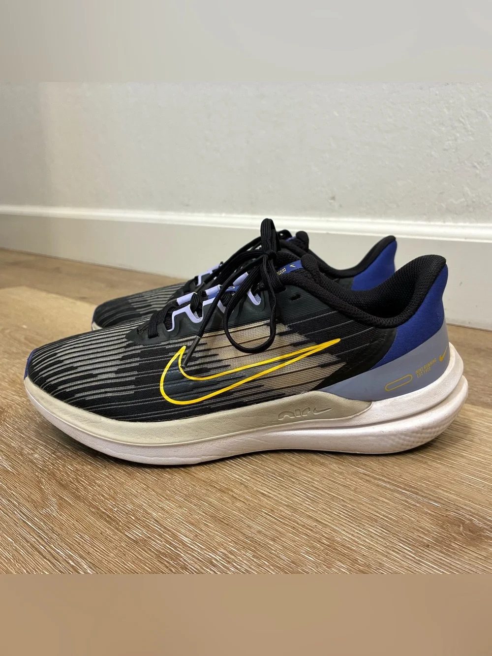 Nike Air Winflo 9 running shoes in the 'Black Lapis Yellow' Women’s US 8 EU 39